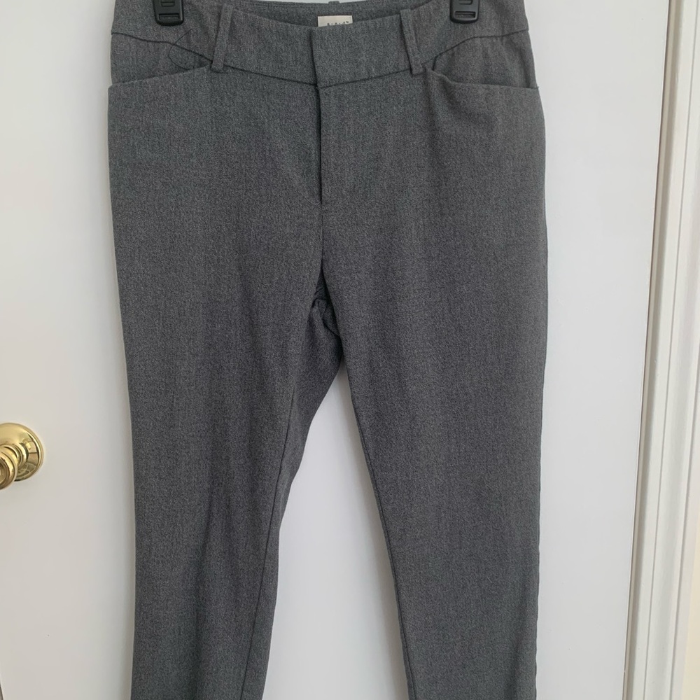 Gray ankle pants size 6